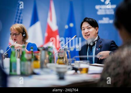 Berlino, Germania. 14th Ott 2022. Masanobu Ogura, Ministro della politica per l'infanzia e della coesione sociale e Ministro di Stato per l'uguaglianza di genere del Giappone, ha preso parte al 2022 ministeriale sull'uguaglianza di genere del G7 a Berlino, 14 ottobre 2022. Credit: dpa/Alamy Live News Foto Stock