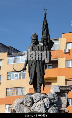 TARGU-JIU, ROMANIA-SETTEMBRE 25: Statua di Tudor Vladimirescu il 25 settembre 2020 a Targu-Jiu. Foto Stock