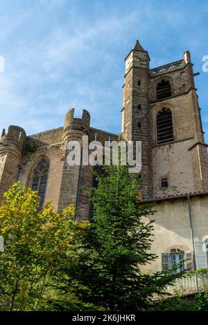 Lavoute Chilhac etichettato Les Plus Beaux Villages de France.Priory Sainte-Croix, cluniac sito sul fiume Allier, Haute-Loire, Auvergne-Rodano-Alpes.France Foto Stock