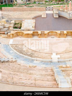 Vista dall'alto dell'anfiteatro del colosseo, destinazione storica, Cartagena, Spagna Foto Stock