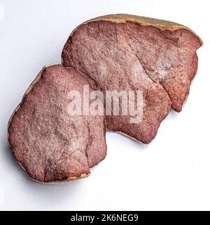 Roccia rotta di arenaria di quarzo bianco con ossido di ferro Foto Stock