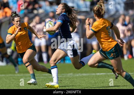 Il Rhona Lloyd scozzese rompe durante la partita di Coppa del mondo di rugby femminile Al Northland Events Centre, Whangarei, Nuova Zelanda. Data immagine: Sabato 15 ottobre 2022. Foto Stock