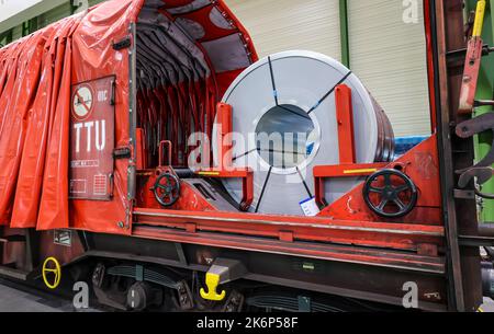 Dortmund, Renania settentrionale-Vestfalia, Germania - ThyssenKrupp Steel, FBA 10 linea di rivestimento a caldo 10, sul sito della Westfalenhuette, le lamiere di acciaio sono h Foto Stock