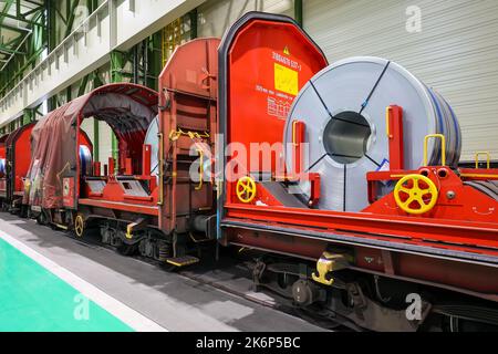 Dortmund, Renania settentrionale-Vestfalia, Germania - ThyssenKrupp Steel, FBA 10 linea di rivestimento a caldo 10, sul sito della Westfalenhuette, le lamiere di acciaio sono h Foto Stock