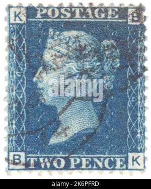 REGNO UNITO — CIRCA 1858: Un vecchio vittoriano britannico ha usato due francobolli blu penny che mostrano il ritratto della regina Victoria Foto Stock
