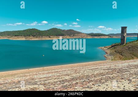 Diga di Santa Clara a Odemira. Alentejo, Portogallo Foto Stock