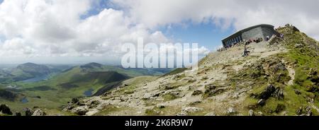 Panorama, Hafod Eryri, Yr Wydddfa, Snowdon Mountain, cima, Snowdonia North Wales, Regno Unito, Foto Stock