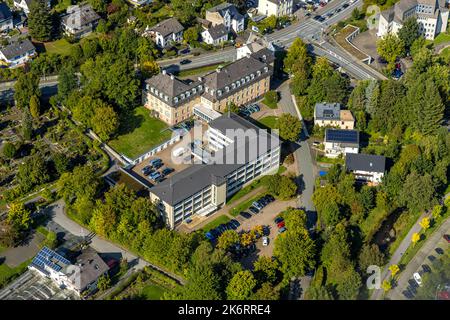 Veduta aerea, tribunale distrettuale, dipartimento di polizia distrettuale HSK, città di Meschede, Meschede, Sauerland, Renania settentrionale-Vestfalia, Germania, tribunale locale, occhio di Foto Stock