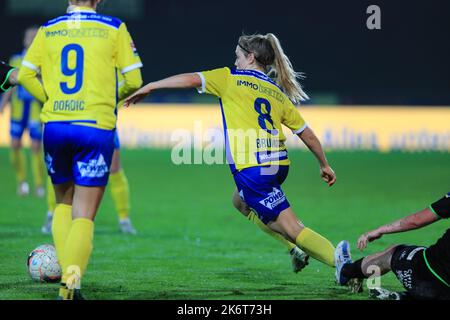 Livia Brunmair (Vienna) in azione durante la partita Planet pure Frauen Bundesliga prima Vienna FC vs USV Neulengbach (Tom Seiss/ SPP) Credit: SPP Sport Press Photo. /Alamy Live News Foto Stock