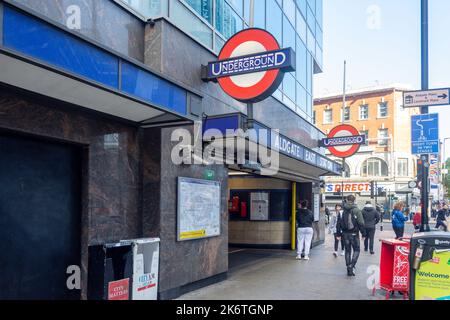 Stazione della metropolitana di Aldgate East, Whitechapel High Street, Whitechapel, The London Borough of Tower Hamlets, Greater London, England, United Kingdom Foto Stock