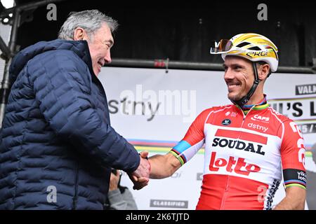 Valkenburg, Paesi Bassi. 15th Ott 2022. L'ex ciclista belga Eddy Merckx e il belga Philippe Gilbert di Lotto Soudal hanno illustrato durante l'evento ciclistico di un giorno chiamato Phils Last ride, un evento in cui il ciclista belga Philippe Gilbert cavalcerà la sua ultima gara ciclistica, a Valkenburg, nei Paesi Bassi, sabato 15 ottobre 2022. Il criterium durerà un'ora e si terrà con partenza e arrivo sul Cauberg. FOTO DI BELGA DAVID STOCKMAN Credit: Agenzia Notizie di Belga/Alamy Live News Foto Stock