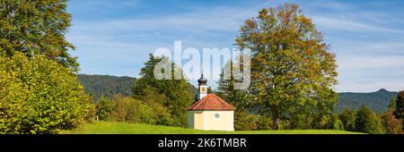 Maria Rast Chapel, Buckelwiesen tra Mittenwald e Kruen, Werdenfelser Land, alta Baviera, Baviera, Germania Foto Stock