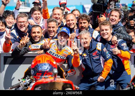 Melbourne, Australia. 16th Ott 2022. Phillip Island Circuit, Melbourne, Australia. 16 ottobre 2022. Marc Marquez, Repsol Honda Racing vince il Campionato Mondiale Moto 3 dopo una lotta a quattro vie tra Guevara, Oncu, Garcia e Sasaki alla MotoGP Australiana. Credit: Karl Phillipson / Optikal / Alamy Live News Foto Stock