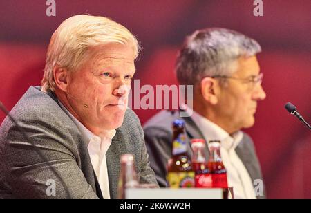 Oliver KAHN, CEO della FCB, Vorstandsvorsitzender der FC Bayern München AG, Herbert HAINER, presidente della FCB e ex CEO Adidas all'assemblea generale annuale del FC BAYERN München, Audi Dome Monaco di Baviera, 15 ottobre 2022, Stagione 2022/2023, © Peter Schatz / Alamy Live News Foto Stock