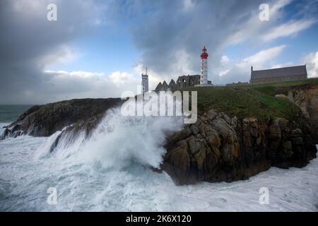 Regione francese Bretagne colpito dall'uragano Eunice nel febbraio 2022 Foto Stock
