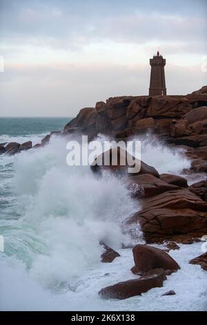 Regione francese Bretagne colpito dall'uragano Eunice nel febbraio 2022 Foto Stock
