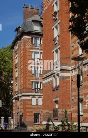 Parigi, Sozialbau Cité Rouge // Parigi, alloggi sociali Cité Rouge Foto Stock