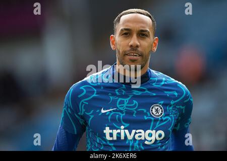 Birmingham, Regno Unito. 16th ottobre 2022. Birmingham, Regno Unito. 16th Ott 2022. Pierre-Emerick Aubameyang #9 di Chelsea durante la partita della Premier League Aston Villa vs Chelsea a Villa Park, Birmingham, Regno Unito, 16th ottobre 2022 (Foto di Phil Bryan/News Images) Credit: News Images LTD/Alamy Live News Foto Stock