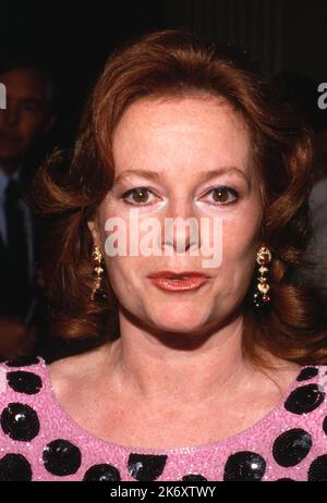 Luciana Paluzzi circa anni '80 credito: Ralph Dominguez/MediaPunch Foto Stock