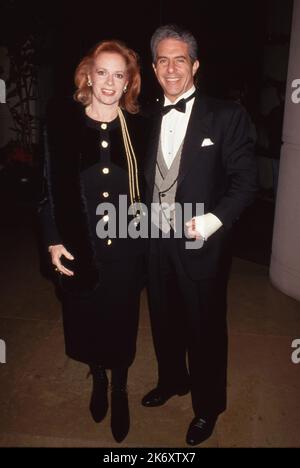 Luciana Paluzzi circa anni '80 credito: Ralph Dominguez/MediaPunch Foto Stock