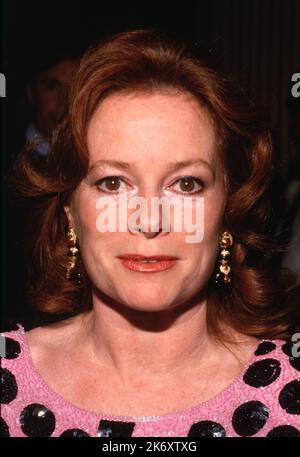 Luciana Paluzzi circa anni '80 credito: Ralph Dominguez/MediaPunch Foto Stock