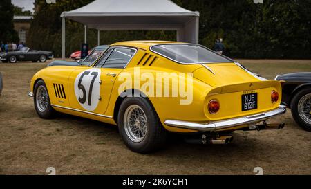 1966 Ferrari 275 GTB/C di Scaglietti ‘NJB 612F’ in mostra al Concours d’Elégance Motor Show tenutosi a Blenheim Palace il 4th settembre 2022 Foto Stock