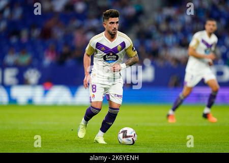 Ramon Rodriguez Monchu di Real Valladolid durante la partita la Liga tra RCD Espanyol e Real Valladolid giocato allo stadio RCDE il 16 ottobre 2022 a Barcellona, Spagna. (Foto di Sergio Ruiz / PRESSIN) Foto Stock