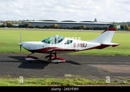 Cruiser sportivo ceco all'aeroporto di Wellesbourne, Warwickshire, Regno Unito (G-MISJ) Foto Stock