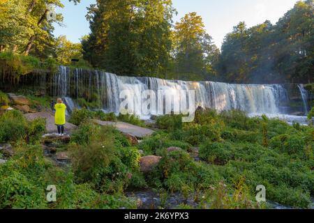 Keila Joa cascata vista estiva in Estonia Foto Stock