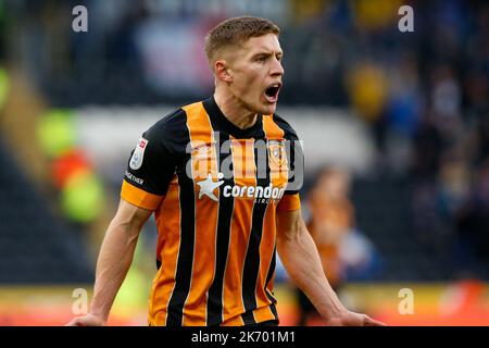 Hull, Regno Unito. 16th Ott 2022. Greg Docherty #8 di Hull City durante la partita del Campionato Sky Bet Hull City vs Birmingham City al MKM Stadium, Hull, Regno Unito, 16th ottobre 2022 (Photo by ben Early/News Images) a Hull, Regno Unito il 10/16/2022. (Foto di ben Early/News Images/Sipa USA) Credit: Sipa USA/Alamy Live News Foto Stock