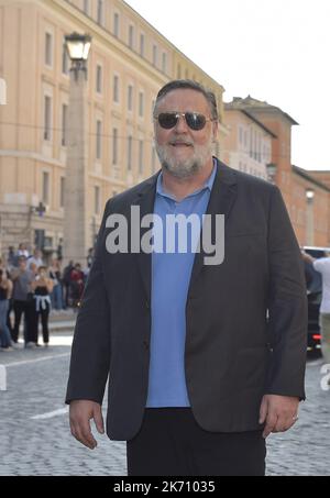 Roma, Italia. 15th Ott 2022. Russell Crowe partecipa al tappeto rosso di Russell Crowe ad Alice nella Città durante il 17th° Festival del Cinema di Roma all'Auditorium della conciliazione di sabato 15 ottobre 2022 a Roma. Foto di Rocco Spaziani/UPI Credit: UPI/Alamy Live News Foto Stock