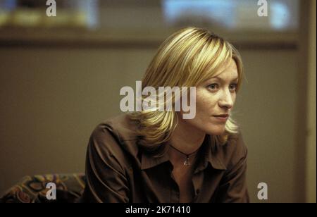 VICTORIA SMURFIT, SU UN RAGAZZO, 2002 Foto Stock