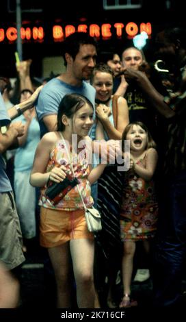 SARAH BOLGER, PADDY CONSIDINE, Samantha Morton, EMMA BOLGER, IN AMERICA, 2002 Foto Stock