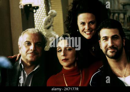 GERRY MENDICINO, ANDREA MARTIN, GIA CARIDES, JOEY FATONE, My Big Fat Greek Wedding, 2002 Foto Stock