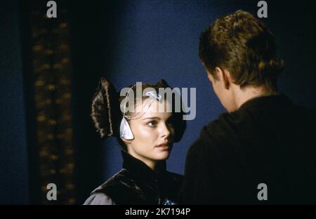 NATALIE PORTMAN, Hayden Christensen, Star Wars: Episodio II - attacco dei cloni, 2002 Foto Stock