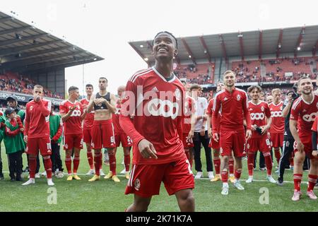 William Balikwisha festeggia lo Standard dopo aver vinto una partita di calcio tra lo Standard de Liege e il Royal Antwerp FC, domenica 16 ottobre 2022 a Liegi, il giorno 12 della prima divisione del campionato belga della 'Jupiler Pro League' 2022-2023. FOTO DI BELGA BRUNO FAHY Foto Stock