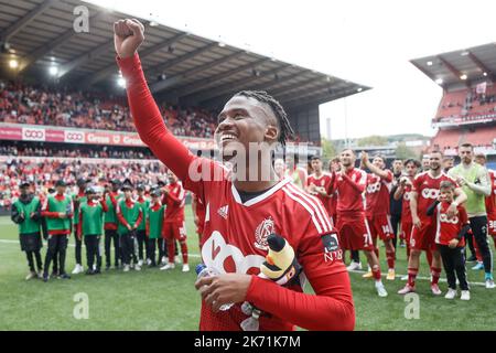 William Balikwisha festeggia lo Standard dopo aver vinto una partita di calcio tra lo Standard de Liege e il Royal Antwerp FC, domenica 16 ottobre 2022 a Liegi, il giorno 12 della prima divisione del campionato belga della 'Jupiler Pro League' 2022-2023. FOTO DI BELGA BRUNO FAHY Foto Stock