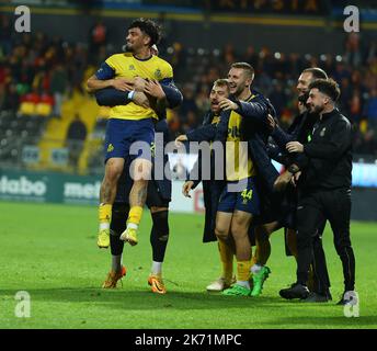 Il Cameron Puertas Castro di Union festeggia dopo aver segnato durante una partita di calcio tra KV Oostende e Royale Union Saint-Gilloise, domenica 16 ottobre 2022 a Oostende, il giorno 12 della prima divisione del campionato belga della 'Jupiler Pro League' 2022-2023. FOTO DI BELGA DAVID PINTENS Foto Stock