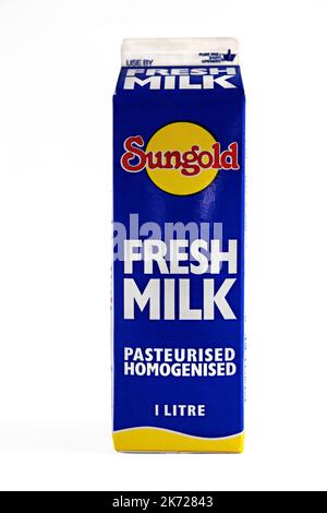 Cibo / una scatola di Sungold Brand latte fresco, prodotto in Australia. Foto Stock