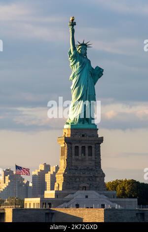 Vista della Statua della libertà, New York City, USA Foto Stock