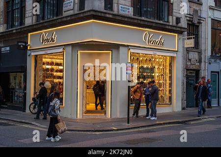Venchi Chocolate & gelato Soho London - Italian Chocolate and Ice Cream store, originariamente fondata nel 1878 in Italia, ora in tutto il mondo. Foto Stock