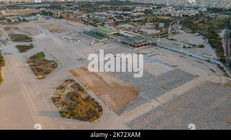 Varie vedute del vecchio aeroporto di Atene e dei lavori in corso per il nuovo invaso in questo settore Foto Stock