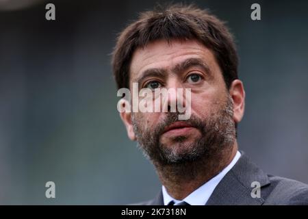 Andrea Agnelli, presidente della Juventus FC, guarda durante la Serie Una partita tra Torino FC e Juventus FC allo Stadio Olimpico il 15 ottobre 2022 a Torino. Foto Stock
