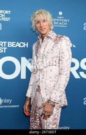 Newport Beach, Stati Uniti. 16th Ott 2022. Colson Baker aka Machine Gun Kelly al Newport Beach Film Festival Onors e 10 attori da guardare al Balboa Bay Resort il 16 ottobre 2022 a Newport Beach, CA (Photo by Katrina Jordan/Sipa USA) Credit: Sipa USA/Alamy Live News Foto Stock