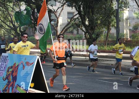 Nuova Delhi, India. 16th Ott 2022. La Mezza Maratona di Vedanta Delhi è un corso certificato AIMS ed è elencata come Gold Label Road Race dall'Associazione Mondiale di Atletica ed è la mezza maratona più prestigiosa al mondo. I partecipanti corrono durante la Mezza Maratona di Vedanta Delhi 2022, allo Stadio Jawaharlal Nehru, a Nuova Delhi, domenica 16 ottobre 2022. (Credit Image: © Rishabh Bameta/Pacific Press via ZUMA Press Wire) Foto Stock