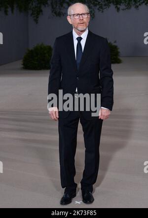 Los Angeles, Stati Uniti. 15th Ott 2022. LOS ANGELES, CALIFORNIA, USA - 15 OTTOBRE: Ron Howard arriva al 2nd° evento annuale Academy Museum of Motion Pictures Gala presentato da Rolex tenutosi presso l'Academy Museum of Motion Pictures il 15 ottobre 2022 a Los Angeles, California, Stati Uniti. ( Credit: Image Press Agency/Alamy Live News Foto Stock