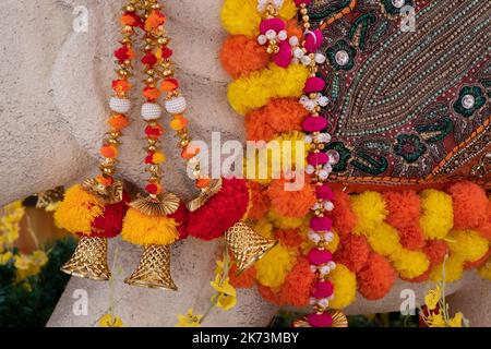 Vista ravvicinata delle statue decorative degli elefanti di ganesha. Foto Stock