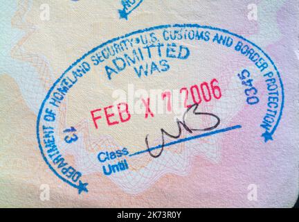 Dipartimento della sicurezza interna le dogane e la protezione delle frontiere americane ammesse ERANO Washington, DC - timbro nel passaporto britannico feb X7 2006 Foto Stock