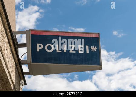 Polizei segno su una stazione di polizia in Austria Foto Stock