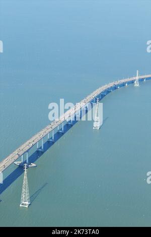 Una vista aerea del Ponte di San Mateo Hayward a San Francisco, California. Foto Stock